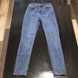 Women's High-Rise Skinny Jeans in Medium Blue